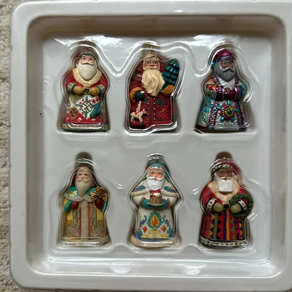 Set of Hallmark Keepsake 2006 Santa's From Around the World, Miniatures